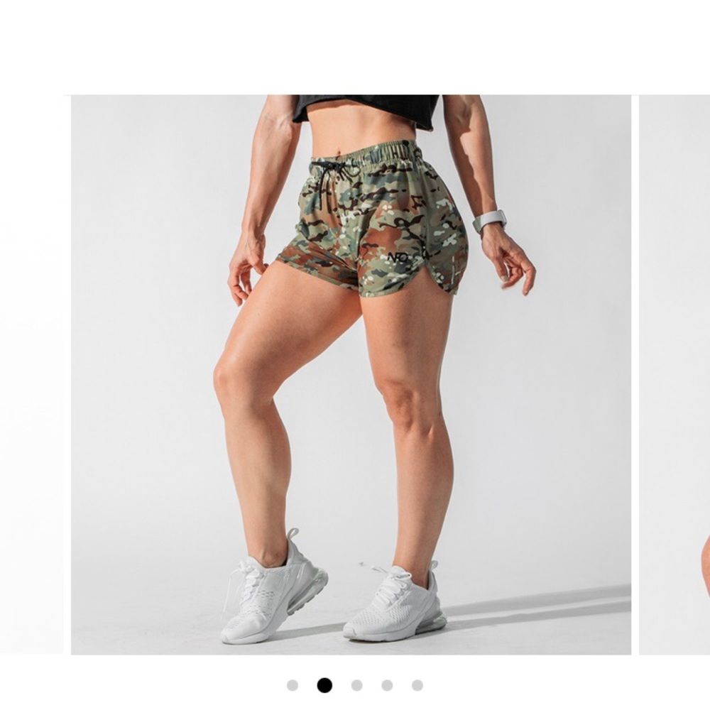 Shorts - Picture 2 of 6